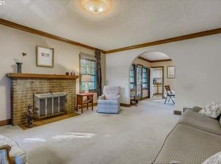 1223 NE Schuyler St APT 1, Portland, OR 97212