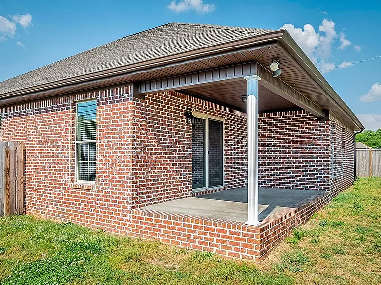100 Kamarie Ln — Photo 21