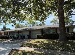 1003 E McHenry St, Urbana, IL 61801