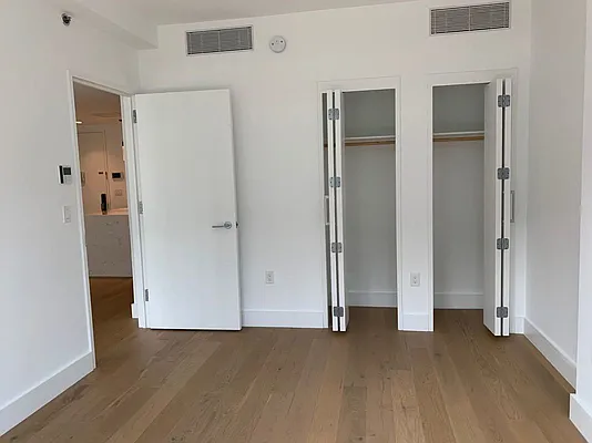 Rented by Lin Pan Realty Group LLC | media 20