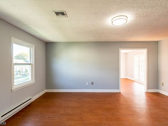 2nd image of 351O Northfield Ln
