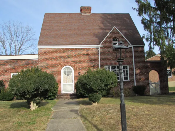 1455 S Fairlawn Dr, Covington, VA 24426