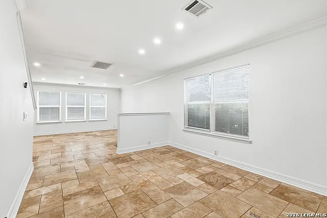 902 Amber Knl — Photo 5