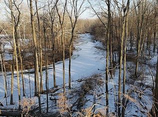 311 W River Rd, Valley City, OH 44280