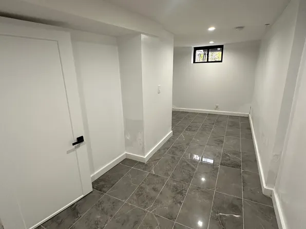 1928 Linden Street image 15 of 18