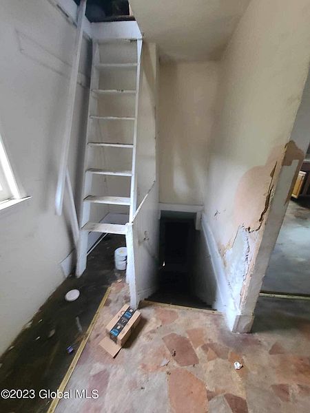 4th image of 204 Bleecker Street