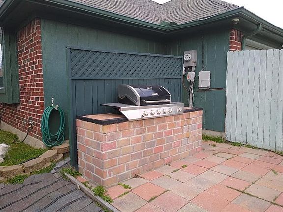 5th image of 2420 Ithaca Dr