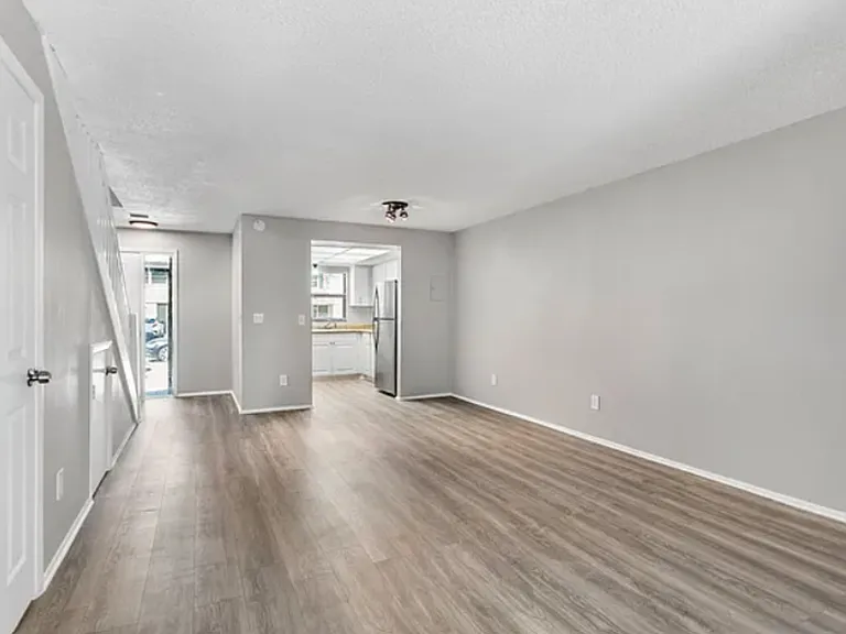 2820 S Pines Dr #132 — Photo 9