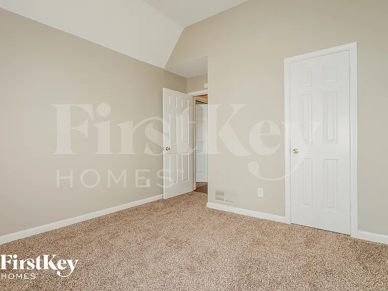 9344 Helmsley Dr — Photo 17