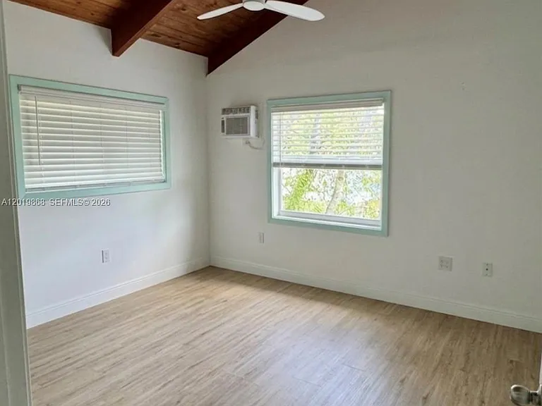 130 NE Gumbo Limbo Dr — Photo 9