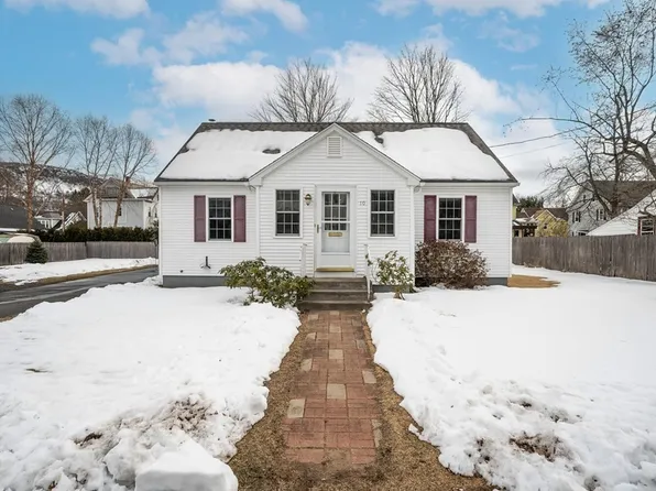 10 Mount Tom Ave, Easthampton, MA 01027