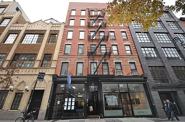 Rented by REAL New York | media 17