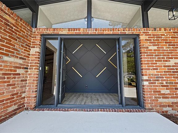 5th image of 3721 Greentree Farms Dr