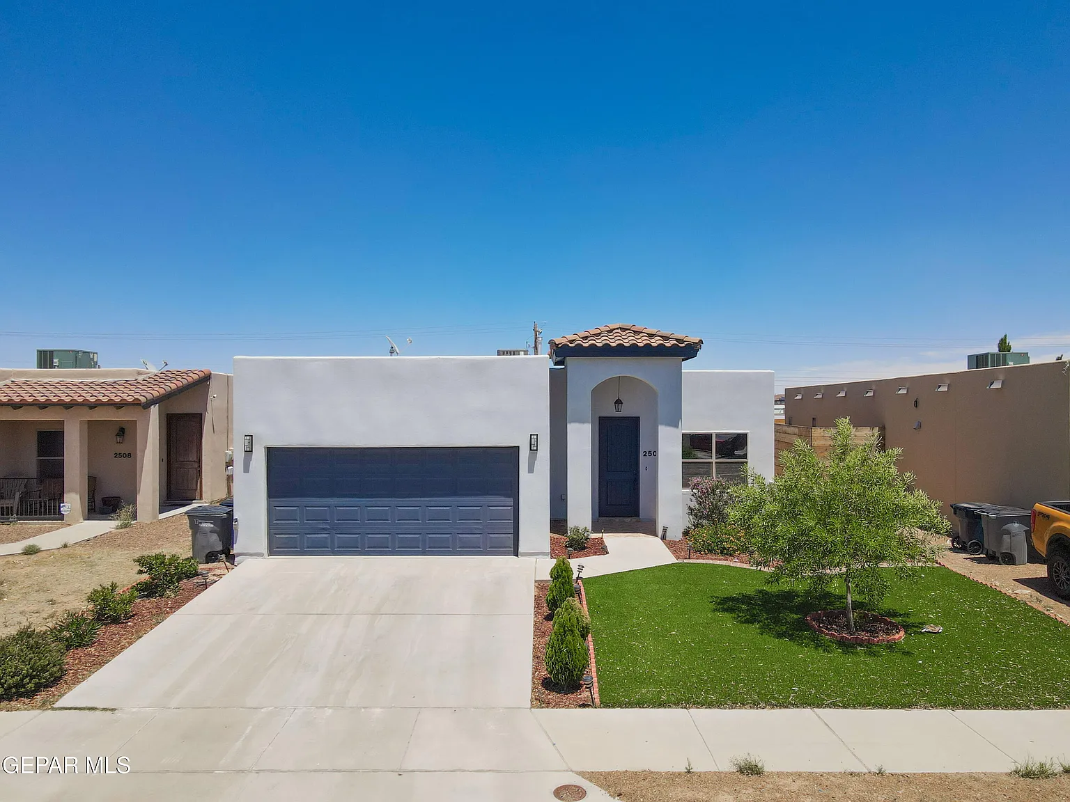 3 bed, 2.0 bath, 1337 sqft, $1,850 — Photo 3