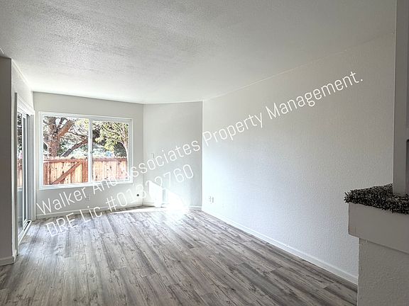 4th image of 325 E Rice Ranch Rd