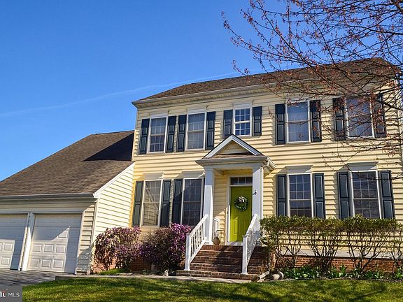 4th image of 815 Edgeworth Ct