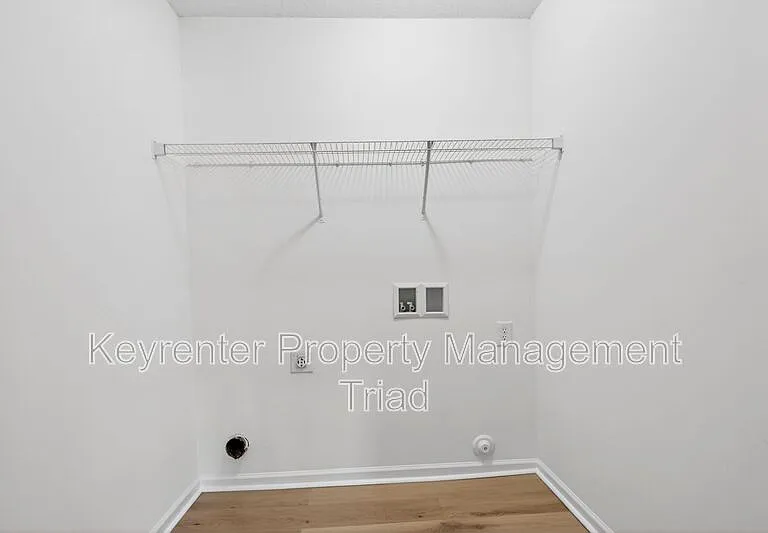 2703 Stafford St — Photo 28