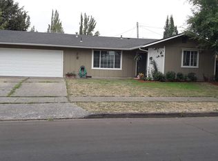 533 S 40th St, Springfield, OR 97478
