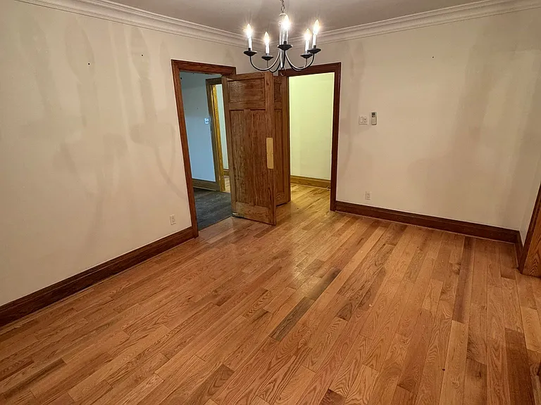 181 Saint Clair Ave E #MAIN — Photo 4