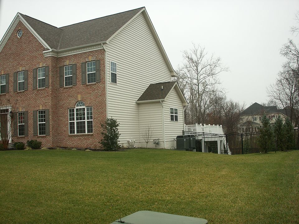 2nd image of 12811 Woodmore North Blvd