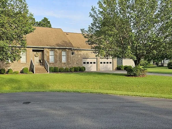 226 Buckingham Dr, Winterville, NC 28590