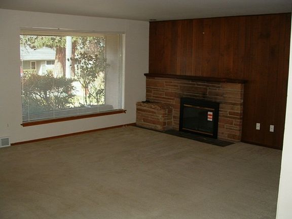 2nd image of 19538 Burke Ave N