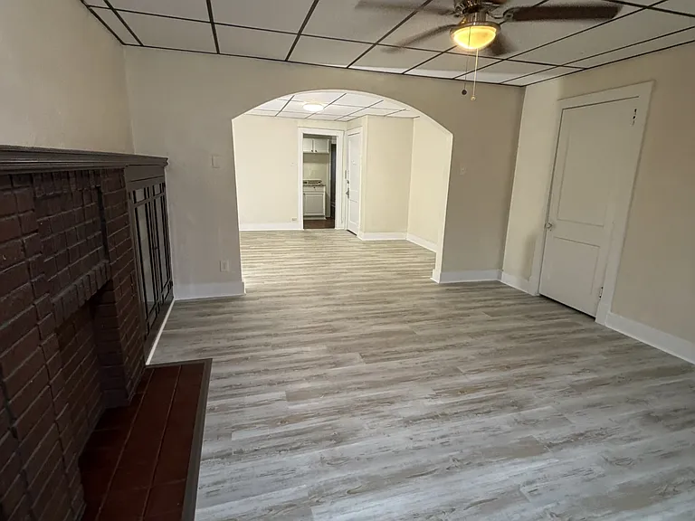 2815 Brownsville Rd #6 — Photo 7