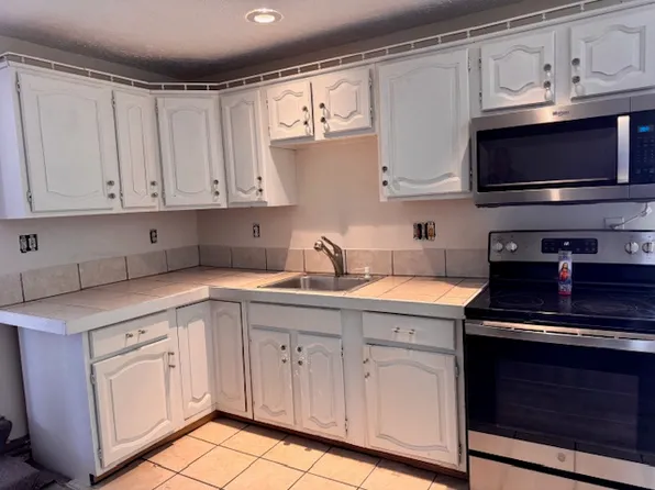 14 Dane St APT 2, Everett, MA 02149