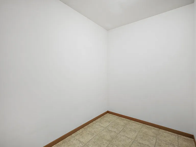 501 Alan Dr #204 — Photo 3