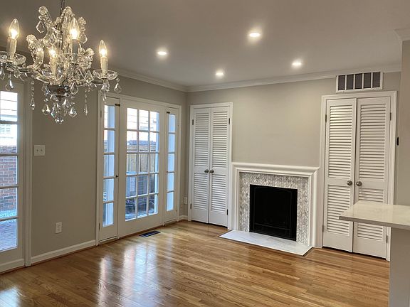 2nd image of 104 King Henry Ct