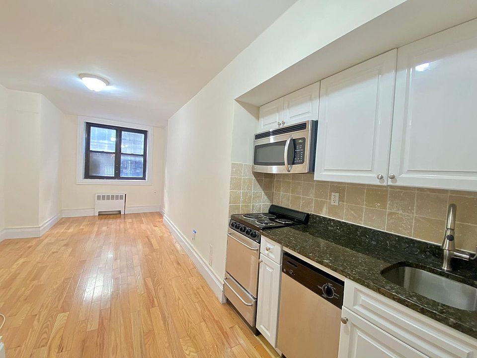 1st image of 146 E 35th St #1Z