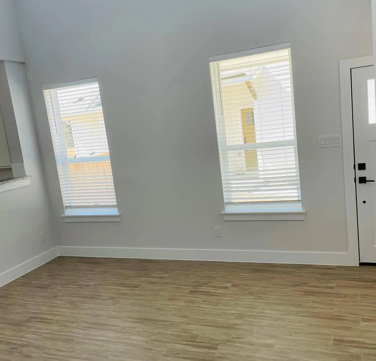 158 Elisha Dr — Photo 2