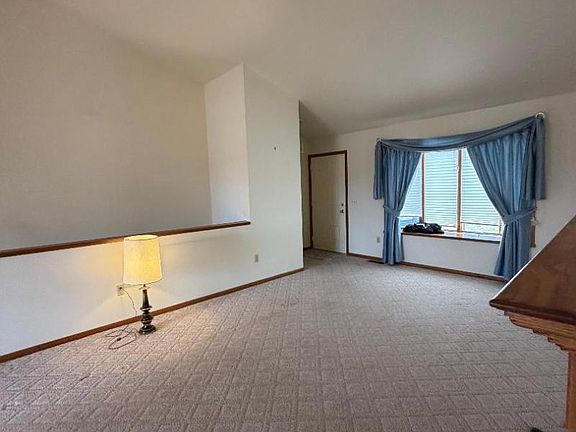 2nd image of 6095 Golfview Dr