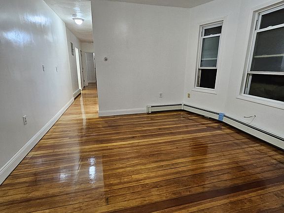 4th image of 455 Washington St #3-4