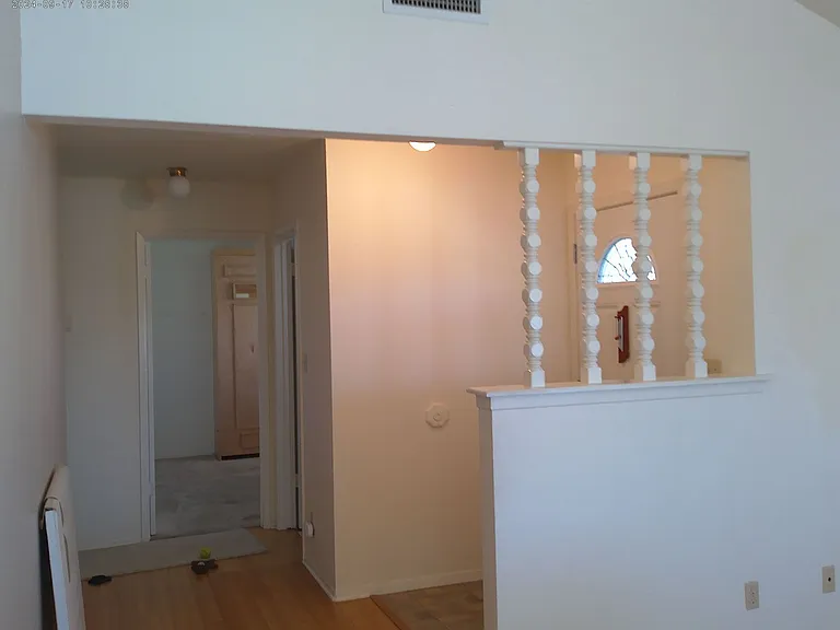 2148 Glenn St — Photo 15