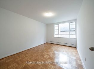 77 Erskine Ave #207, Toronto, ON M4P 1Y5