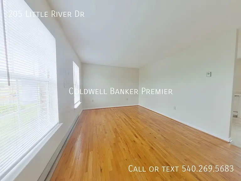 205 Little River Dr — Photo 3