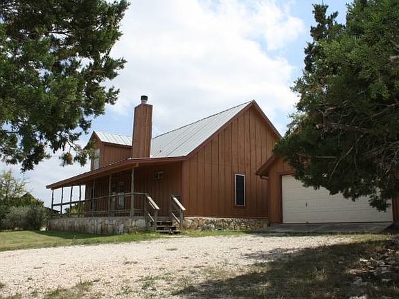 House w/detached garage