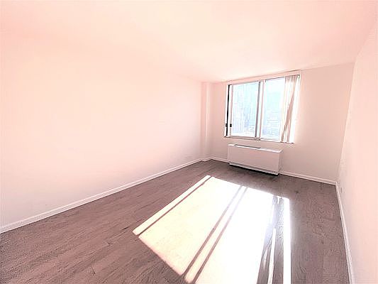 5th image of 350 W 50th St APT 16D