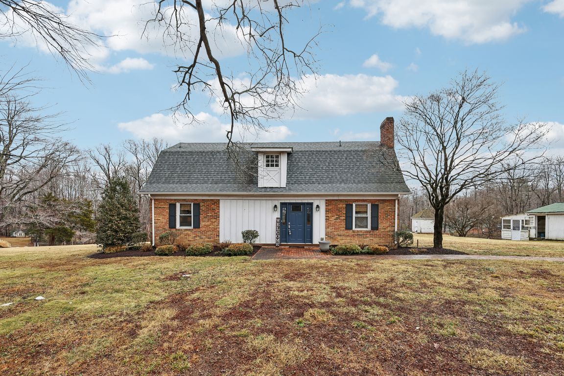 Dumfries Rd-S2102-001.jpg