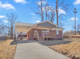 2991 1st Avenue Pl NW, Hickory, NC 28601