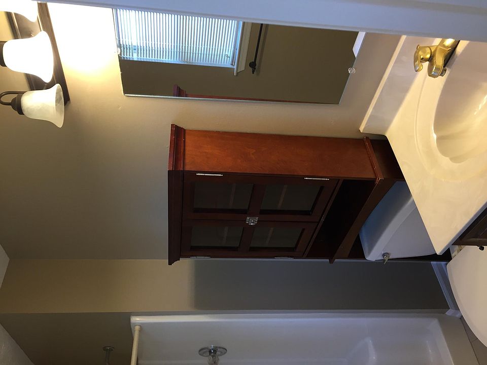 2nd image of 8143 Iris Rd