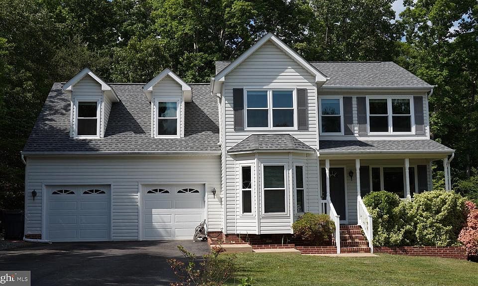1st image of 60 Hamlin Dr