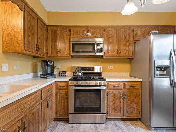 5th image of 905 Shagbark Rd #905