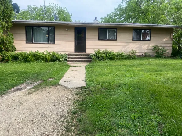 2627 E Town Hall Rd, Freeport, IL 61032