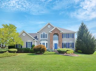 16 Dinsmore Ln, Princeton Junction, NJ 08550