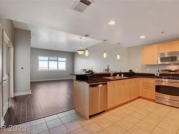 5th image of 150 Las Vegas Blvd N Unit 1118