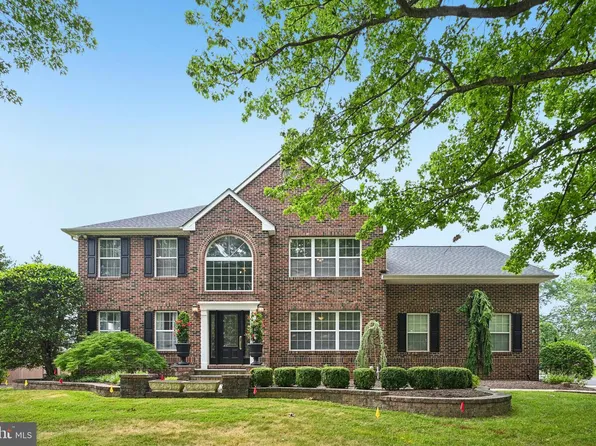 415 Hidden Oaks Dr, Yardley, PA 19067