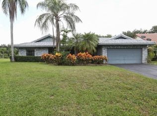 8910 NW 50th Ct, Pompano Beach, FL 33067