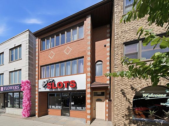 3rd image of 2528 N Harlem Ave #3